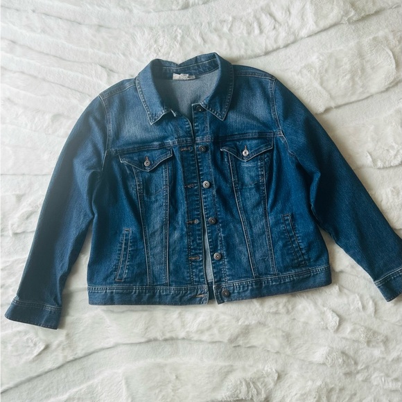 Style & Co Women's Classic Denim Jacket - Picture 4 of 6